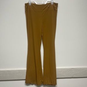 NWOT Stretchy Flare Pant XL